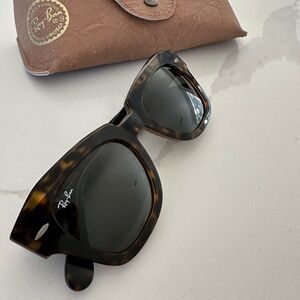 Ray Ban Sunglasses (State Street)